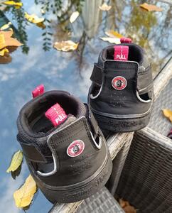 Trekking shoes