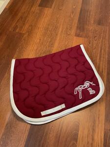 Tapis Pénélope rouge bordeaux
