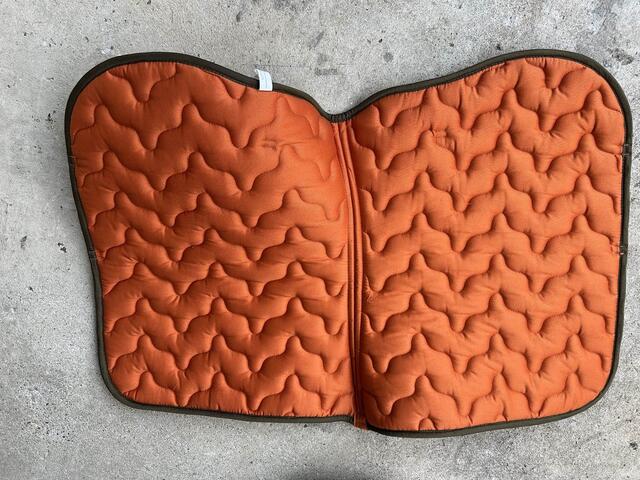 tapis de selle Equitheme neuf orange