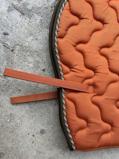 tapis de selle Equitheme neuf orange