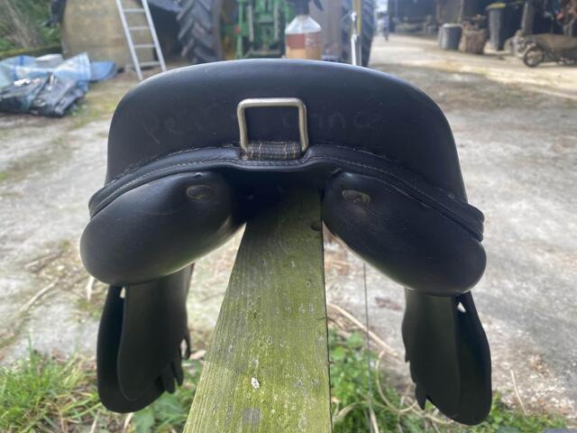 selle devoucoux 16’