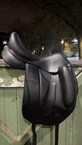 Selle de dressage Aachen Forestier