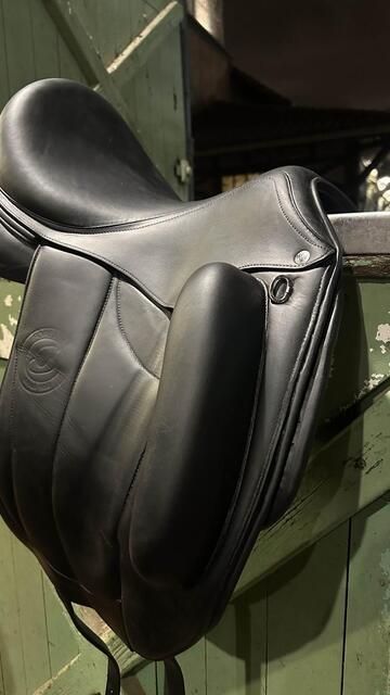 Selle de dressage Aachen Forestier