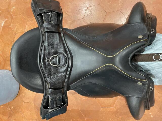 Selle dressage Childeric DHE 17’5