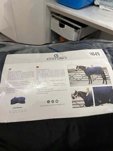 COUVERTURE DE BOX KENTUCKY 145-6'6 BLEUE