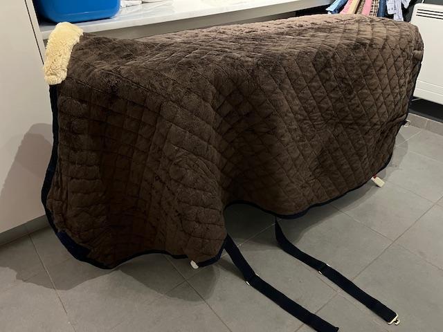 COUVERTURE DE BOX KENTUCKY 145-6'6 BLEUE