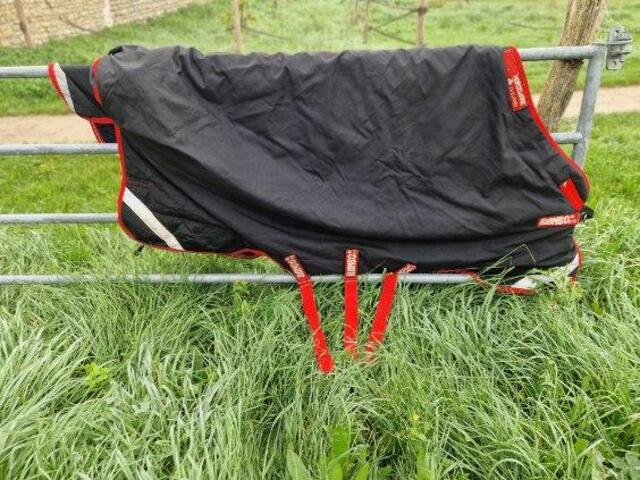 Couverture d extérieure Rambo imperméable avec cou