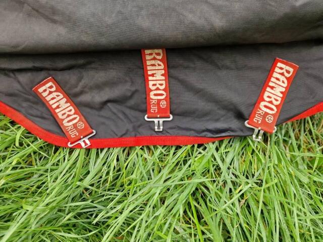 Couverture d extérieure Rambo imperméable avec cou