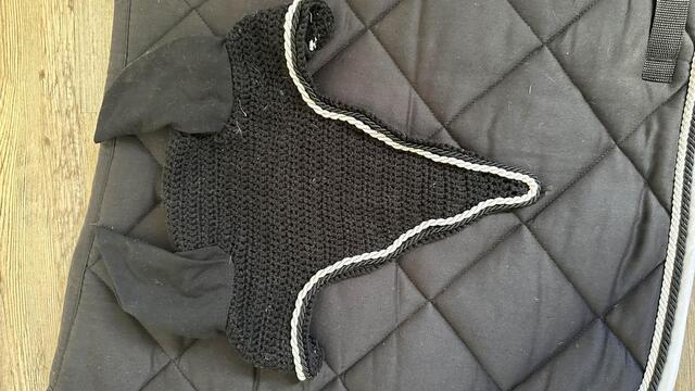bonnet long noir et blanc