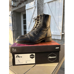 Boots Flex On