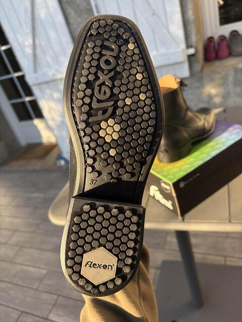 Boots Flex On
