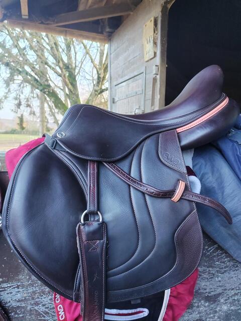 Selle CWD parfait état