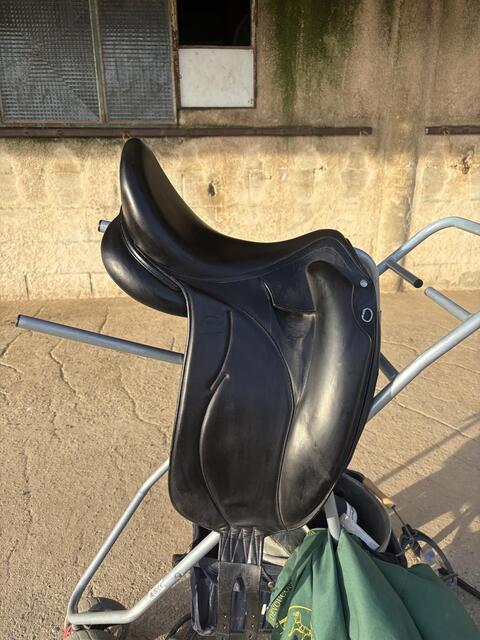 Selle de dressage DEVOUCOUX 17,5