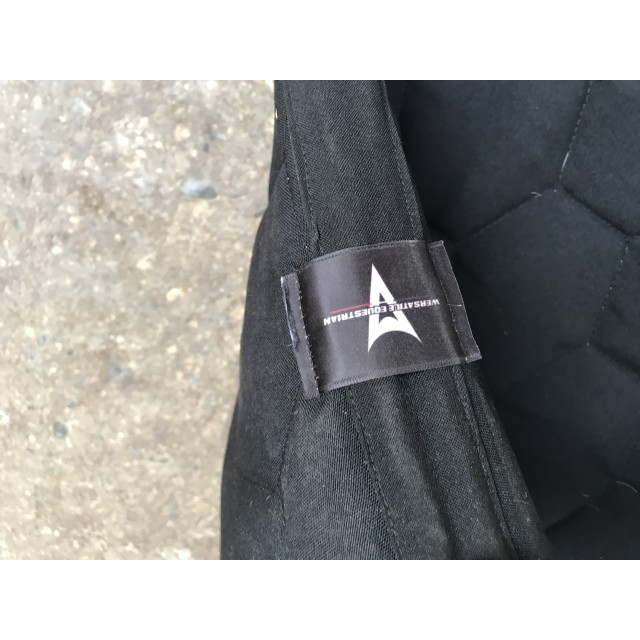 Tapis noir cyber Wersatile