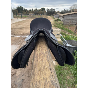 Selle Thorowgood T4 haut garrot 17’