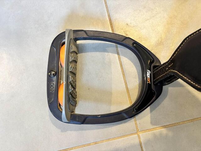 Étriers Flex On bleu ultra grip