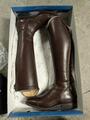 BOTTES
