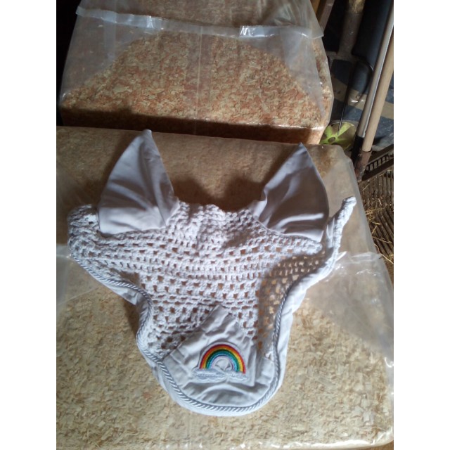 Bonnet Arc En Ciel et Tapis Arc en ciel Licorne