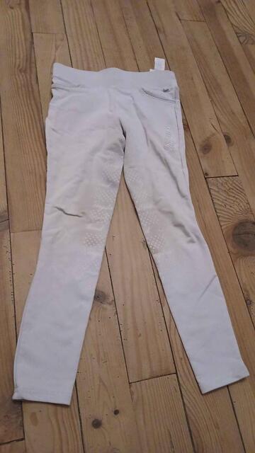 Lot de un pantalon de concours, un normal et un polo