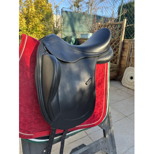 Selle de dressage