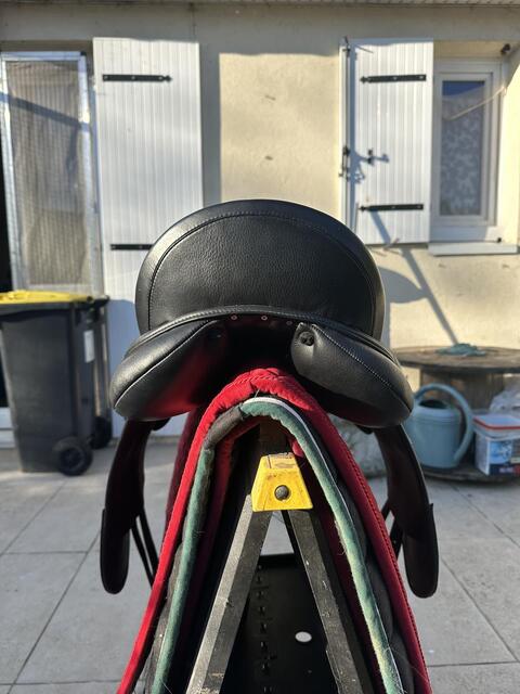 Selle de dressage