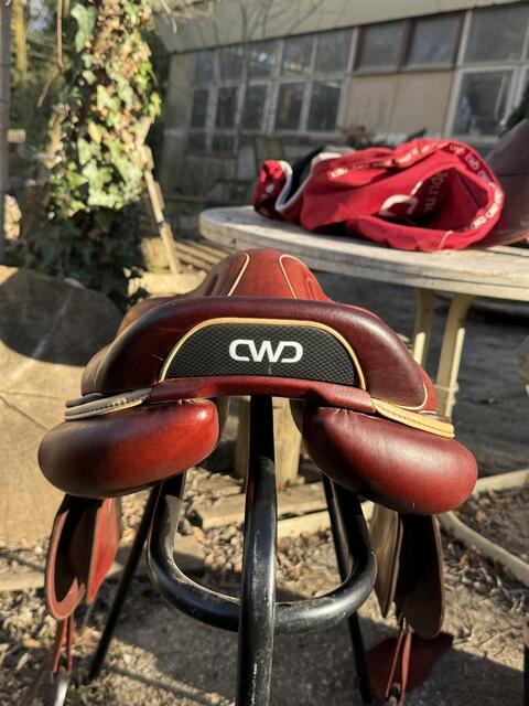 Selle CWD mademoiselle 17 pouces