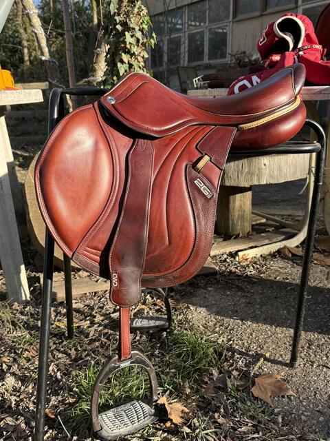 Selle CWD mademoiselle 17 pouces