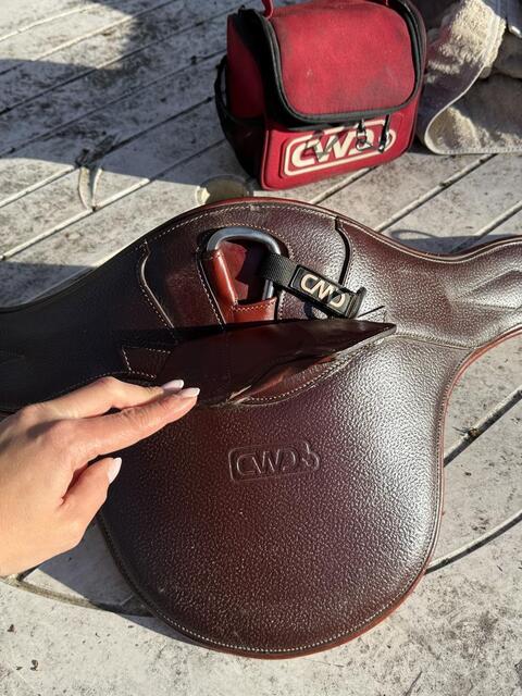 Selle CWD mademoiselle 17 pouces