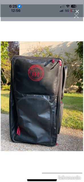 valise horse and travel