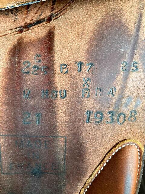 Selle Butet semi-plate 17"
