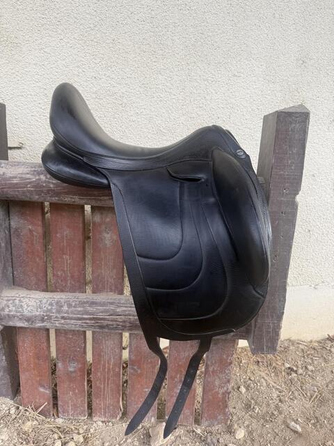 Selle de dressage Devoucoux