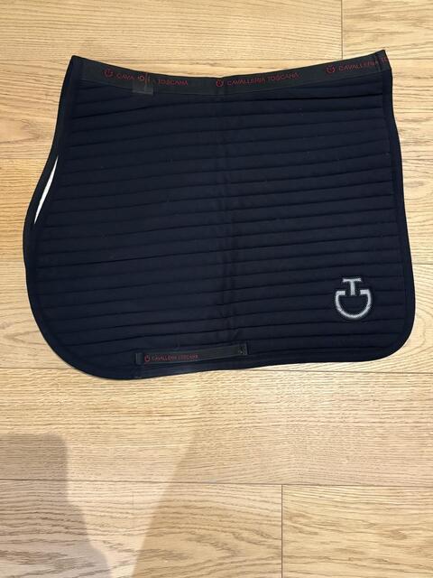 Tapis noir Cavalleria Toscana