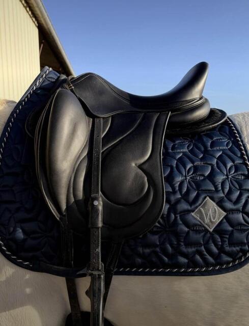 selle de dressage Antares 17’