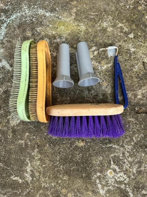 Lot brosses