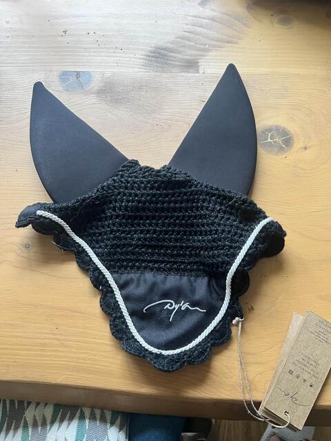 Bonnet Dy’on Noir