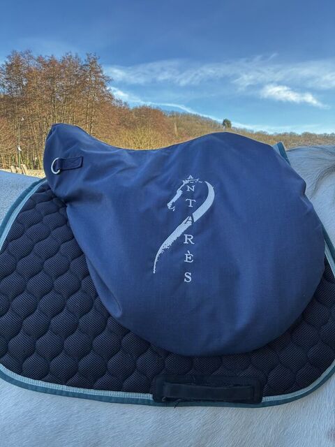 Selle Antarès 17.5 pouces - modèle Altaïr