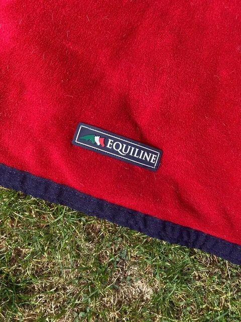 Couverture polaire Equiline rouge – Taille 145 cm