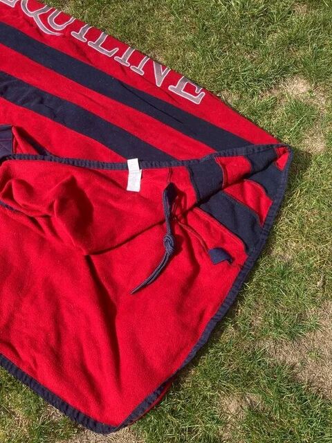 Couverture polaire Equiline rouge – Taille 145 cm