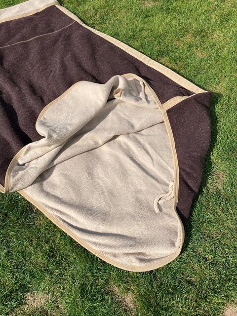 Couverture polaire Mark Todd – Marron & Beige – Taille 145 cm