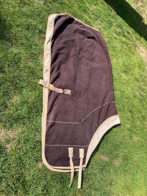 Couverture polaire Mark Todd – Marron & Beige – Taille 145 cm