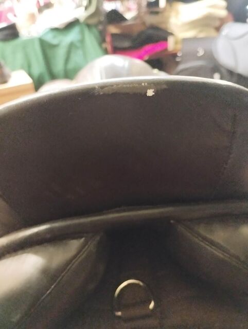 Selle de dressage marjoman