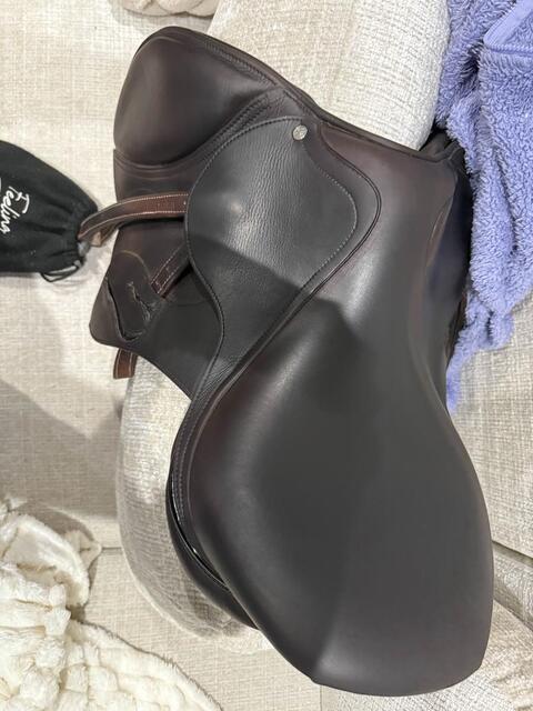 selle Antares connexion