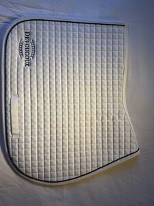 tapis blanc Devoucoux