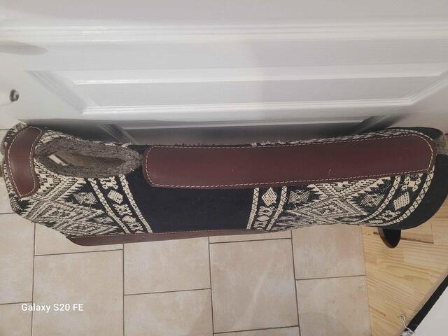 Tapis feutrine western