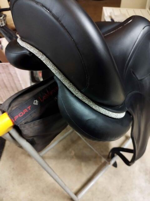 selle dressage devoucoux makila lab