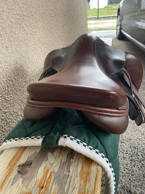 selle h de Rivel