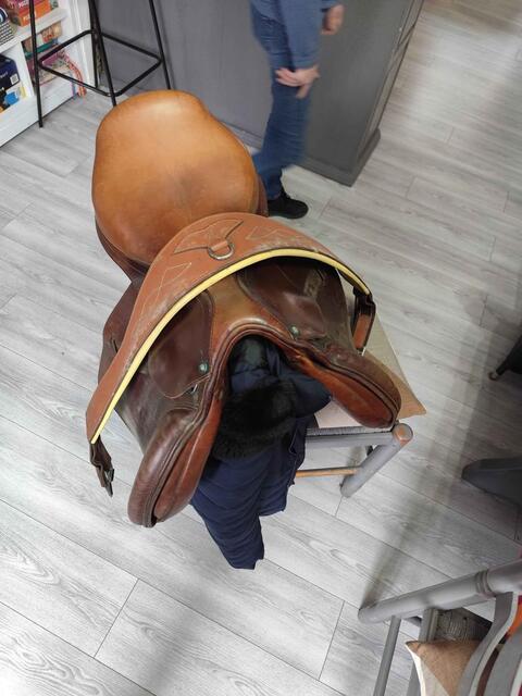 lot équitation avec selles, house, tapis coolback