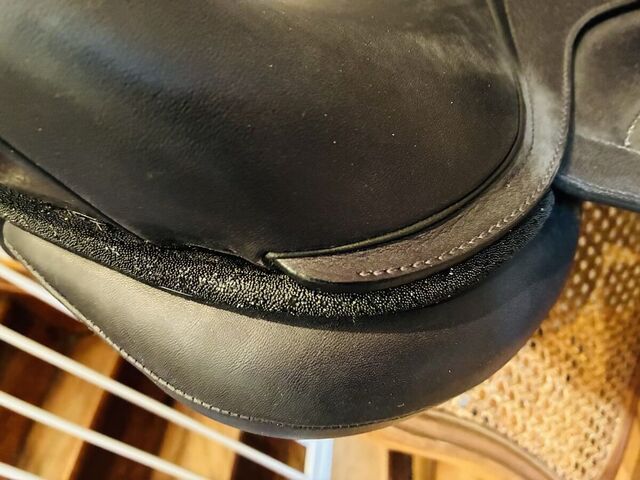 Selle Arion dressage 17” URGENT PRIX NEGO