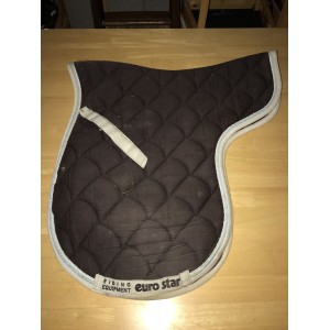 Tapis en forme de selle