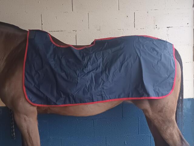COUVRE REIN IMPERMEABLE